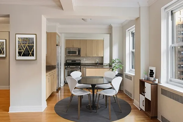 Rented by Stonehenge NYC LLC | media 11