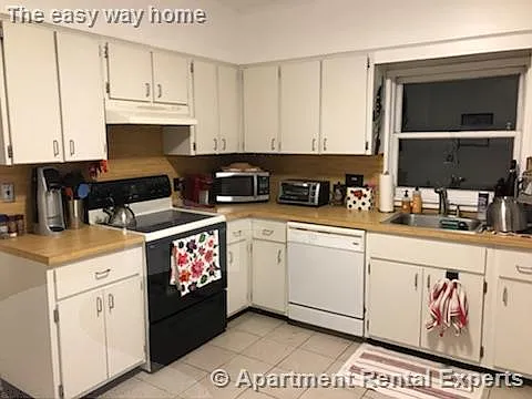 2 bed, 1100 sqft, $3,650 — Photo 1