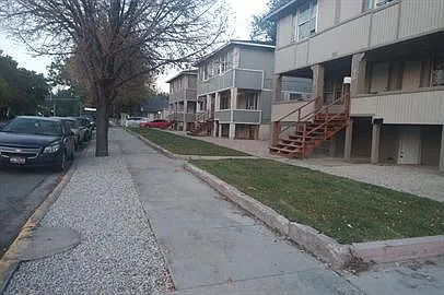 809 E Clark St Photo 1