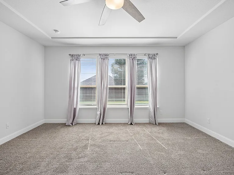 228 Glenwood Dr — Photo 10
