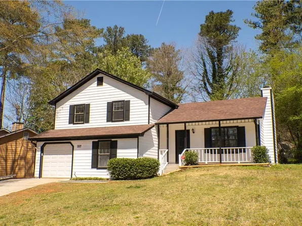 4808 Wyndam Dr, Stone Mountain, GA 30088