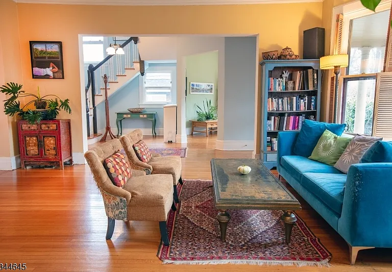 110 Montclair Ave — Photo 6