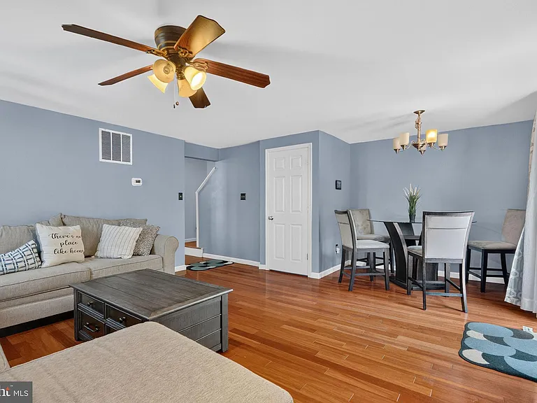 10522 Lime Tree Way — Photo 11
