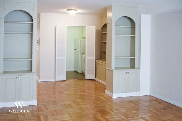 Rented by Warburg | media 1