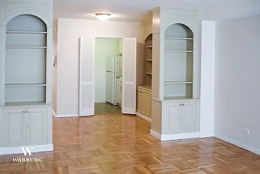 Rented by Warburg