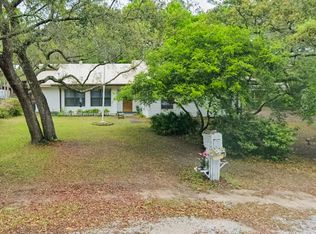 228 Louisiana Ave, Valparaiso, FL 32580