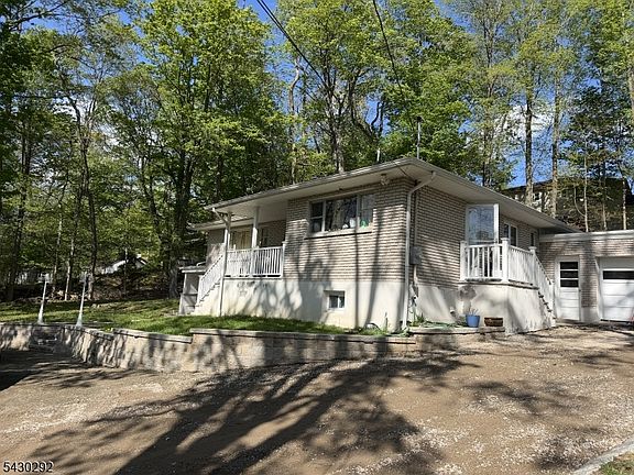 2nd image of 775 Tabor Rd