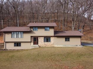 32451 Oxford Mill Rd, Cannon Falls, MN 55009