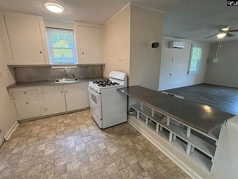 610 Poplar St — Photo 6