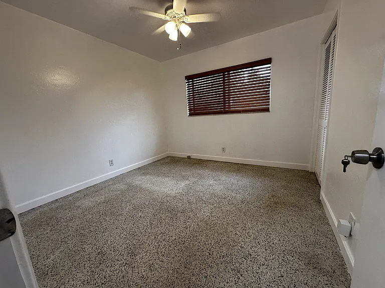950 E Dayton Cir — Photo 15