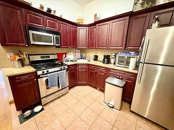 2nd image of 296 5th Ave #2R