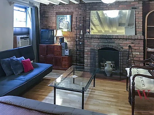 Rented by Wohlfarth & Associates Inc | media 6