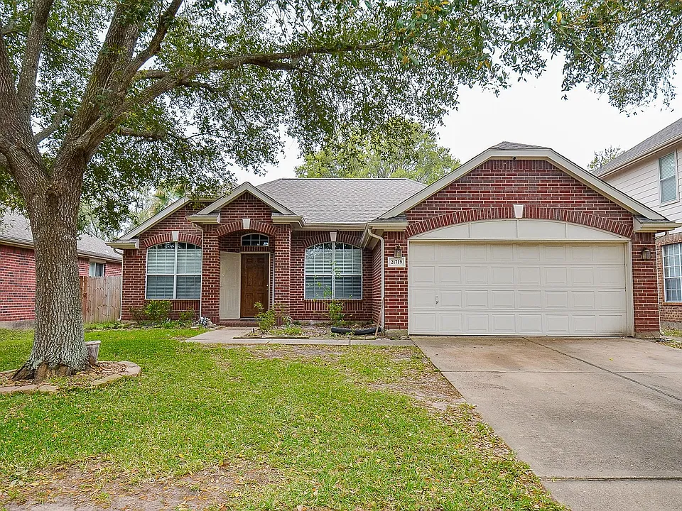 21719 Oakbridge Park Ln