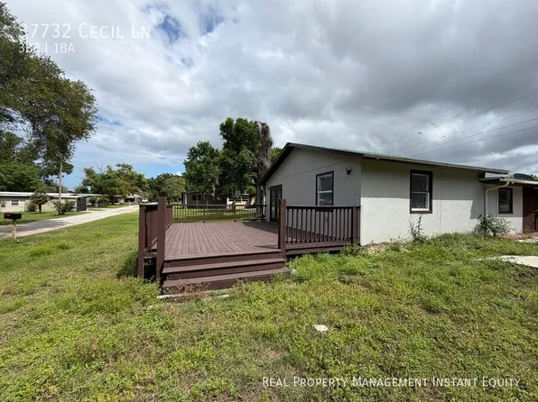 37732 Cecil Ln, Zephyrhills, FL 33542