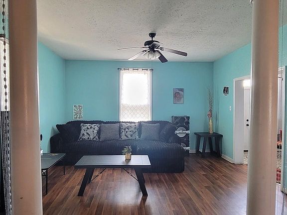 3rd image of 211 S Meridian St