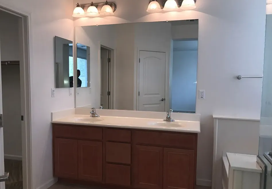 4 bed, 1946 sqft, $3,100 — Photo 3