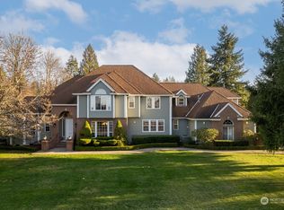 3532 Hollywood Dr NE, Olympia, WA 98516