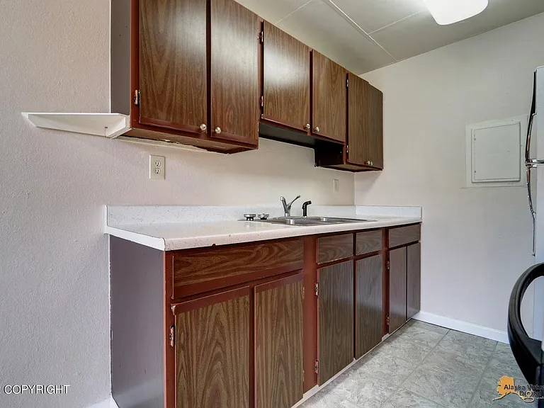 5215 E 26th Ave #6 — Photo 2