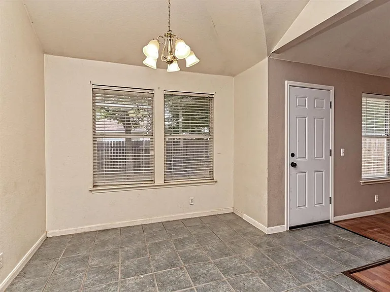 14700 Menifee St — Photo 5