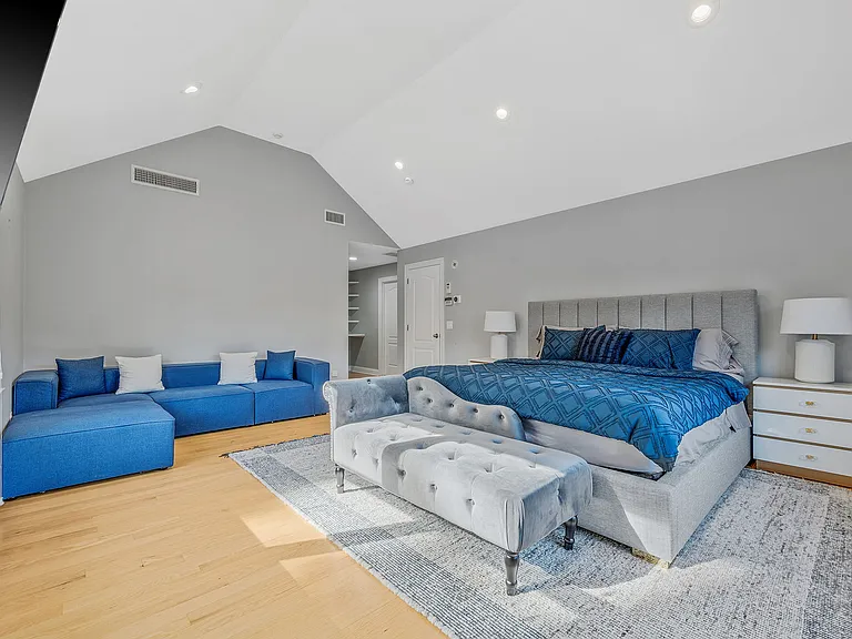 32 Vail Ave #A — Photo 15
