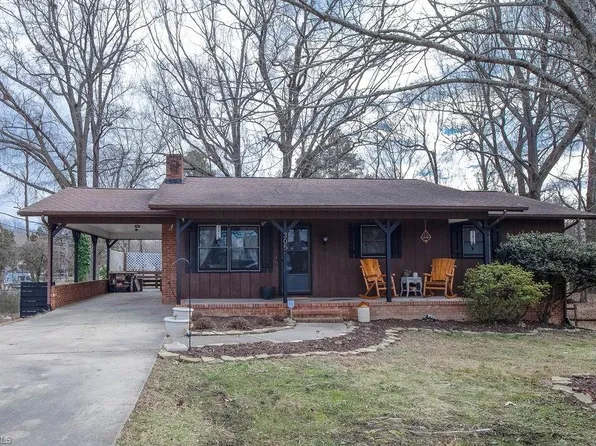 305 Carter Dr, Thomasville, NC 27360