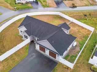 25 Wine Time Circle, Lisbon, ME 04250