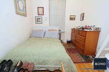 Rented by Bond New York