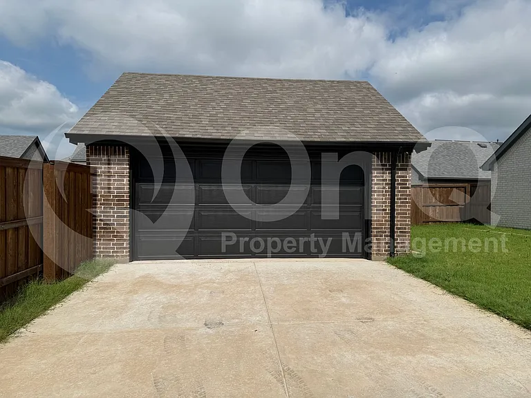 1840 Rosedale Ave — Photo 22