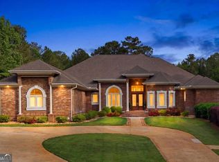 304 Deer Creek Dr, Forsyth, GA 31029