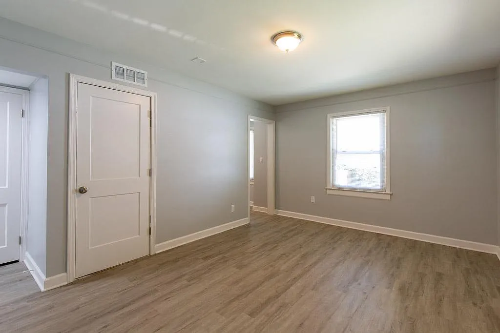 4 bed, 1105 sqft, $1,750 — Photo 3