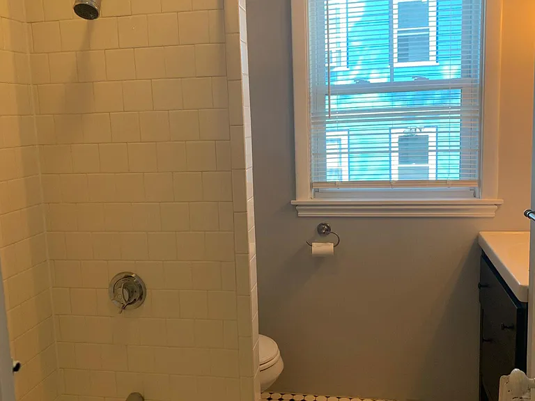 255 Cypress St #1 — Photo 7