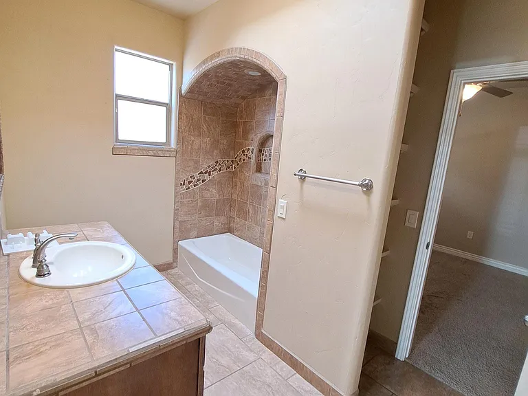 4539 Miramar Arc — Photo 7