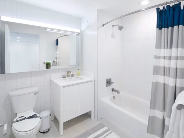 25 Park Lane South image 4 of 25