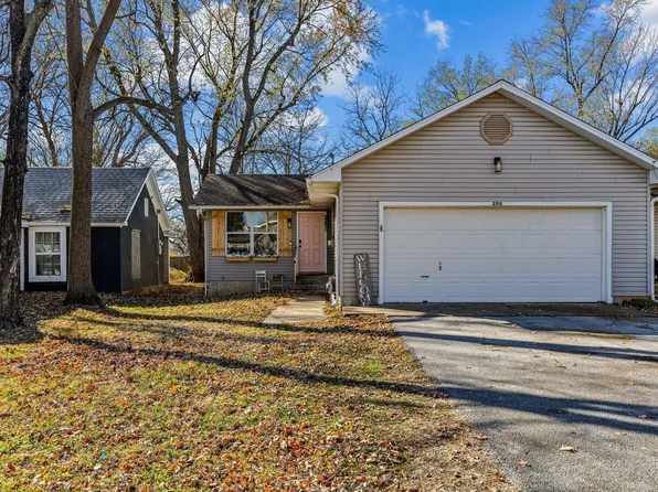 208 E Robberson Street, Willard, MO 65781