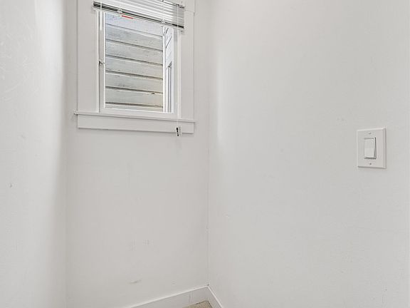 4th image of 1706 Steiner St #4