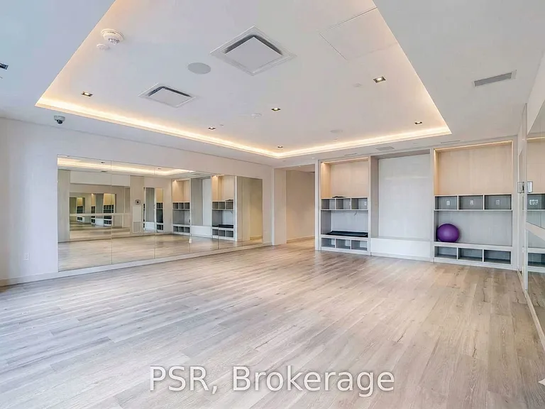 330 Richmond St W #820 — Photo 31
