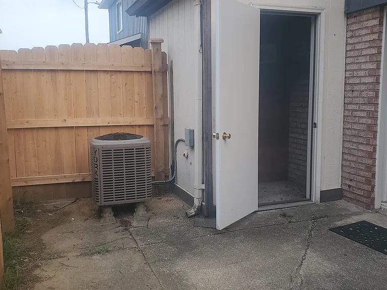 1425 Villa Ct #4 — Photo 13
