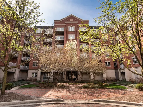 4811 N Olcott Ave Unit 605, Harwood Heights, IL 60706
