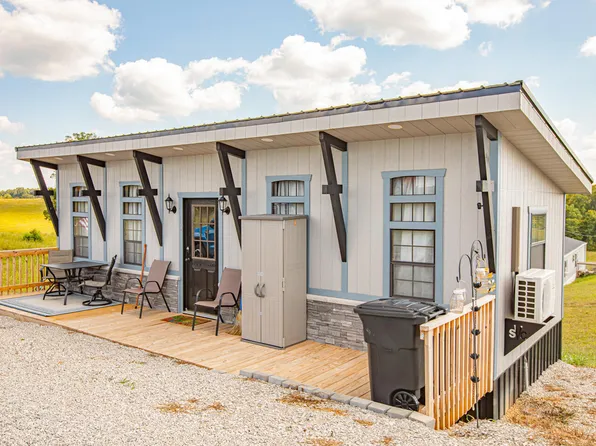 15 Harlan Rd, Nancy, KY 42544