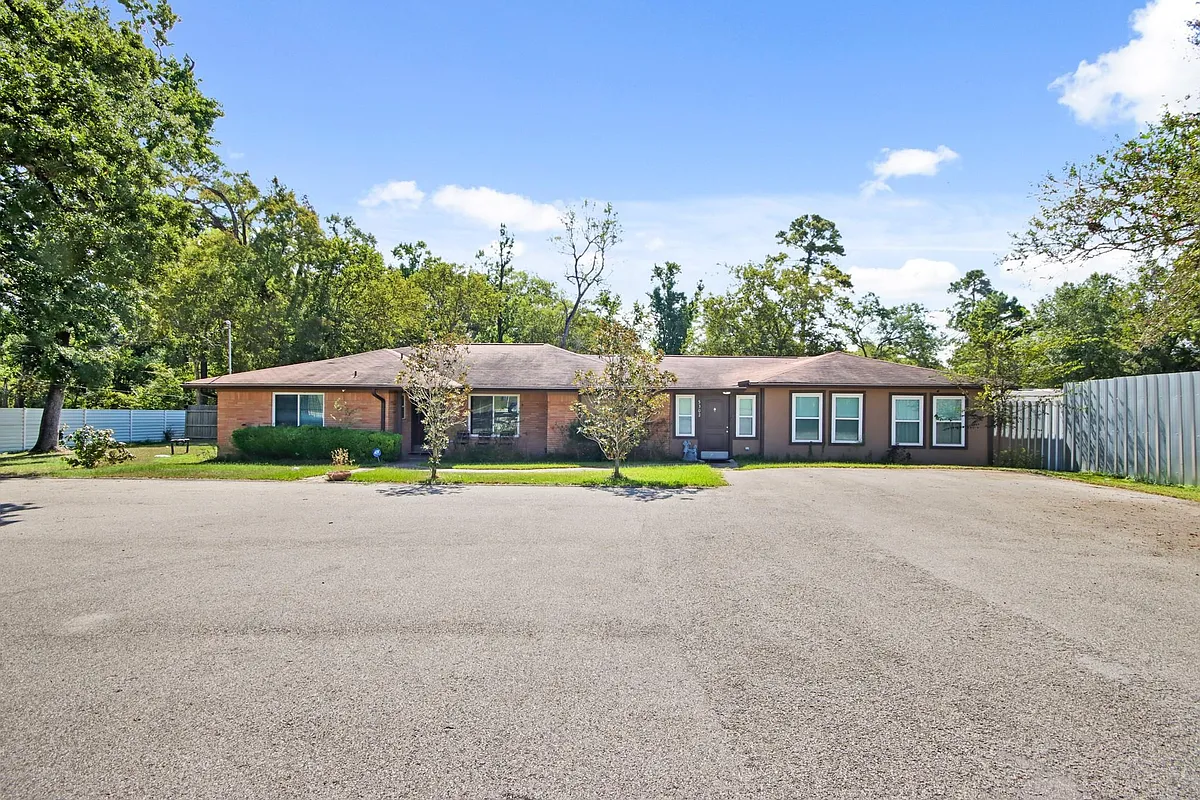 Building Photo - 5302 Treaschwig Rd