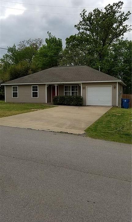 1st image of 1461 Brooke Lynn Dr