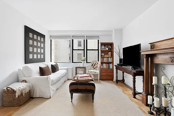 Sold by Compass | media 1