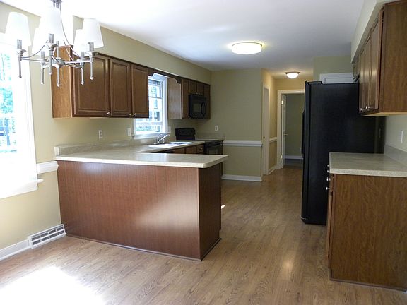 Kitchen, eating area