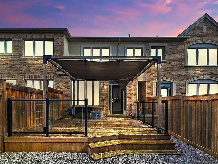 31 Lady Evelyn Cres — Photo 49