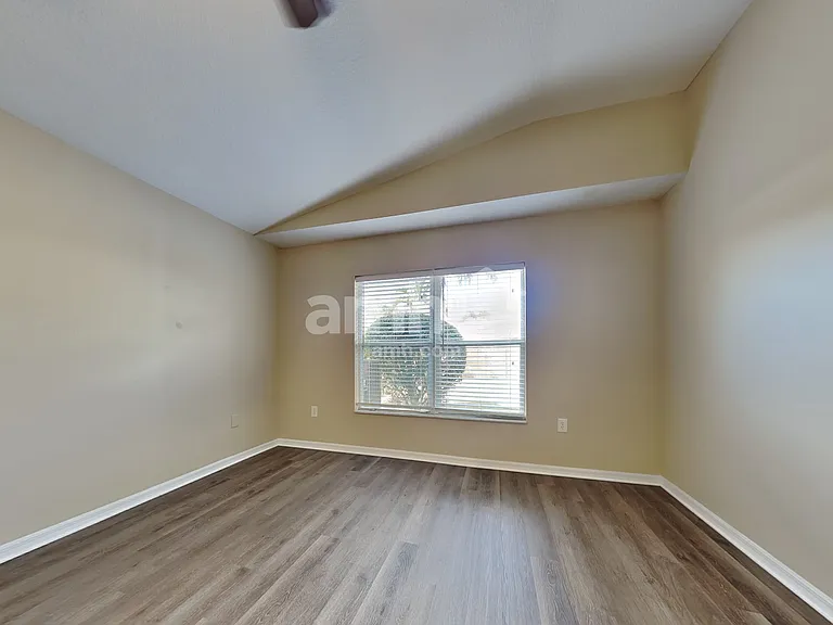 27437 Sugar Loaf Dr — Photo 7