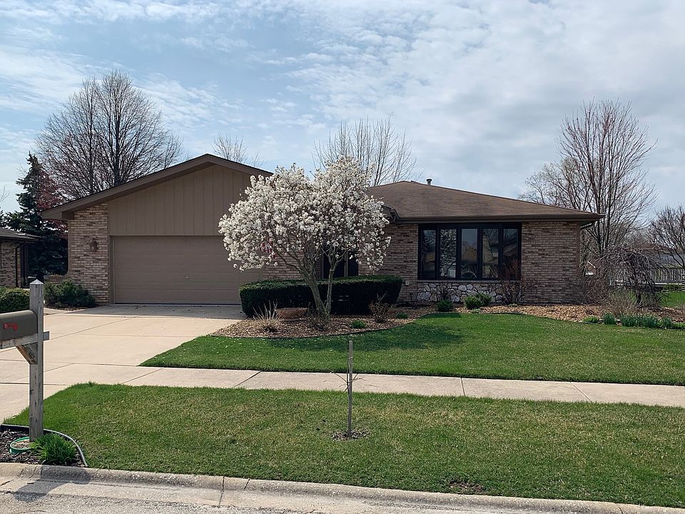 1st image of 7637 W 157th Pl