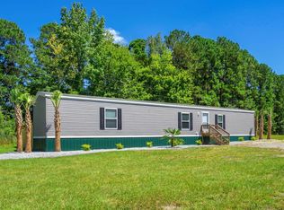 1822 Log Cabin Rd, Loris, SC 29569