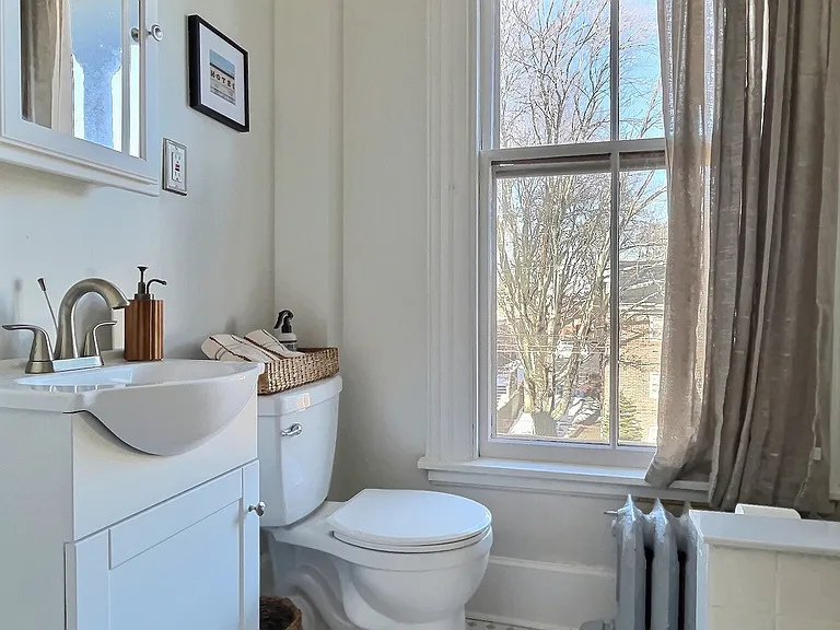 140 Pine St #3 — Photo 26