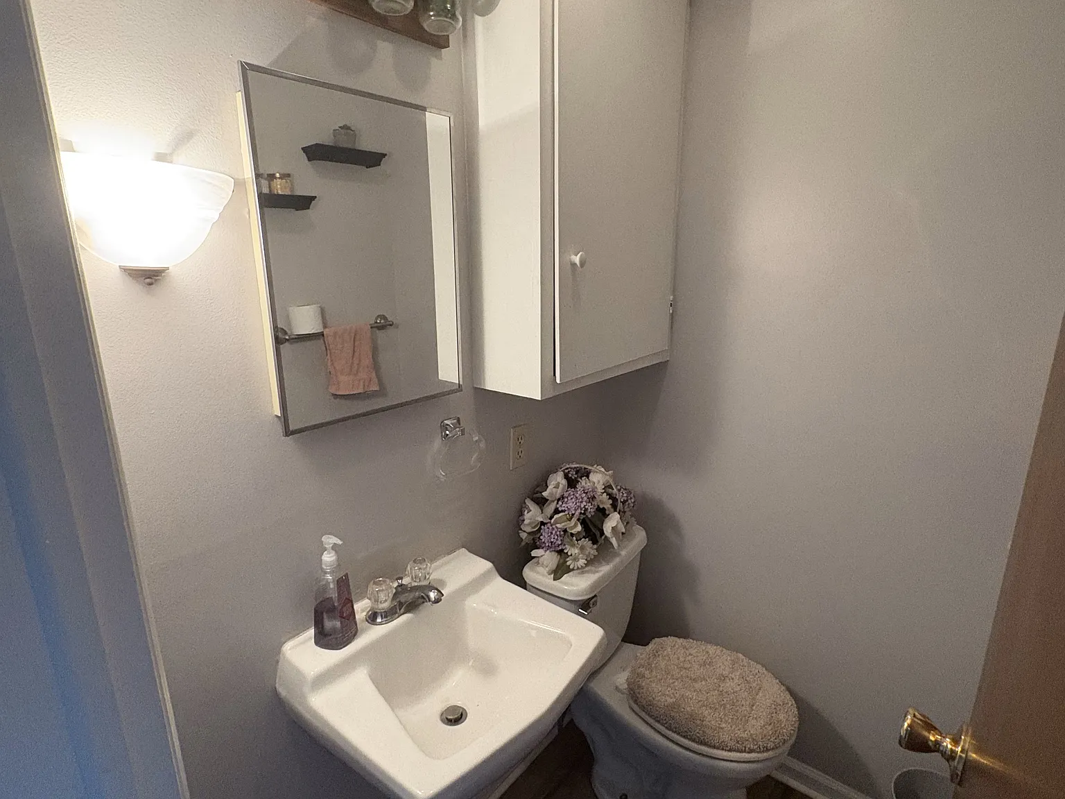 2 bed, 1000 sqft, $1,550 — Photo 2