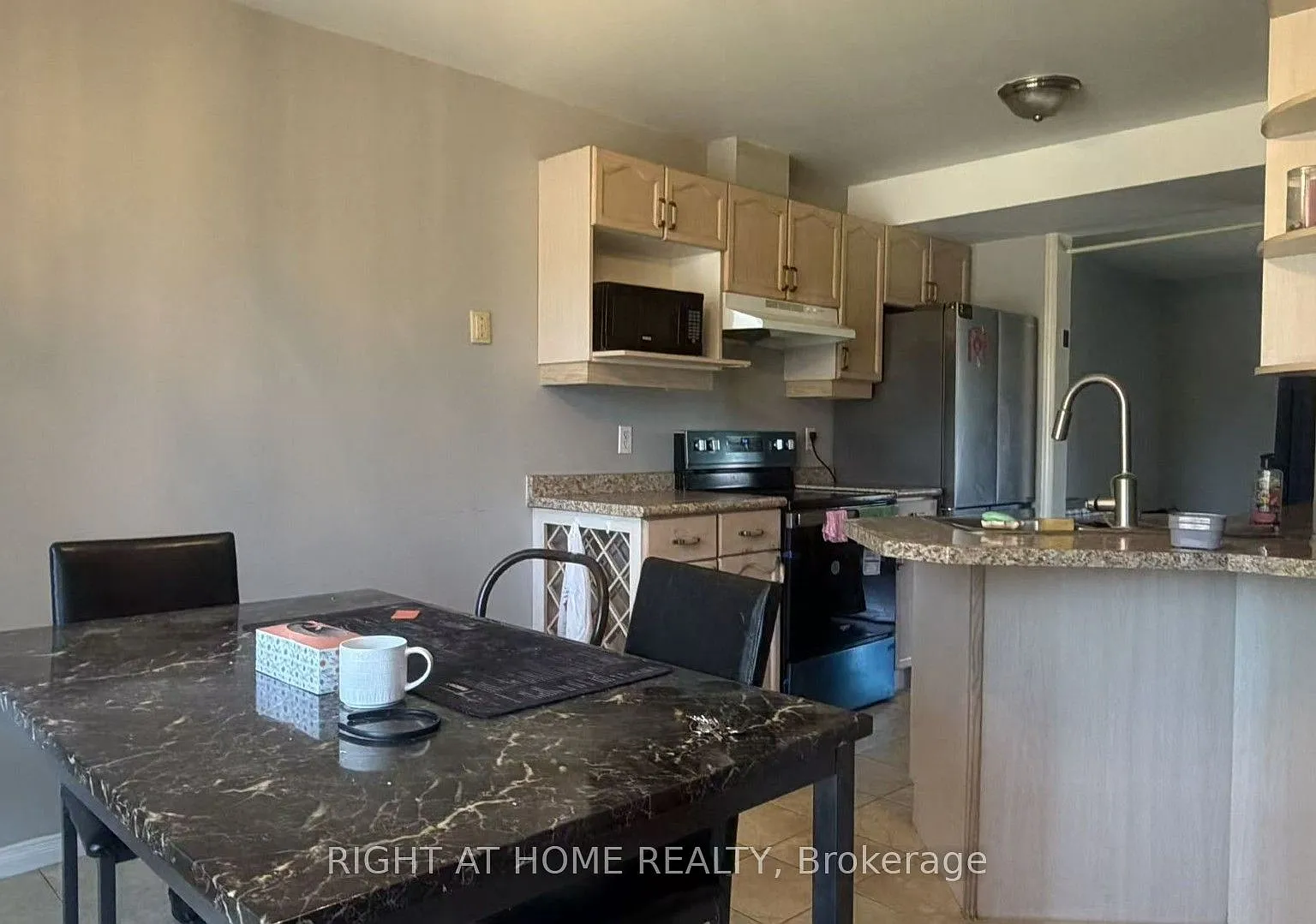 3 bed, $2,100 — Photo 2